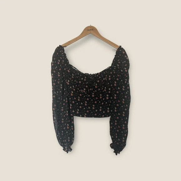 WAYF | NWT Ditsy Long Sleeve Crop Top | Size M | Black Floral - Picture 7 of 12